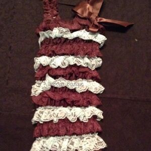 **** Dark Chocolate & Mint Lace Romper  DCM  Large 2T-3T  NWT Boutique